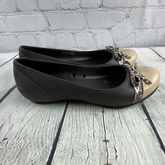 Crocs Womens 5 Brown Tan Bow Tie Flats‎ - Picture 6 of 8